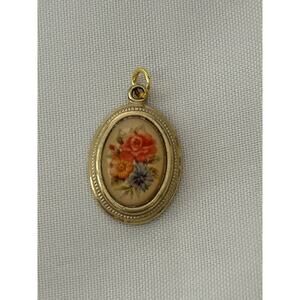 Vtg Avon Floral Pendant